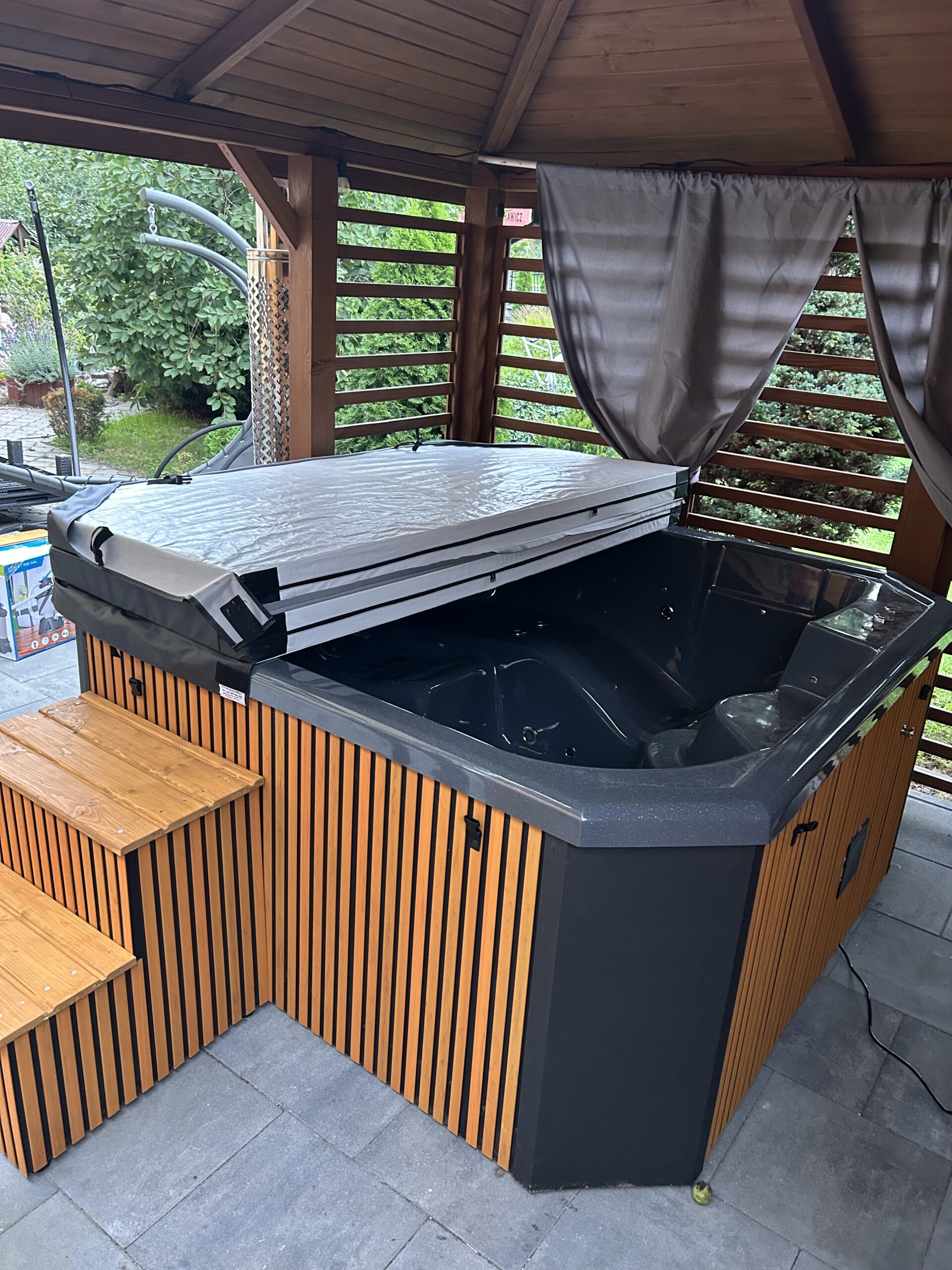 Jacuzzi kwadratowe XL - obrazek 7
